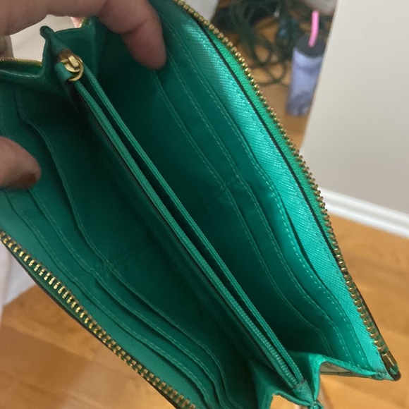 COACH shoulder bag and coordinating wallet - Picture 7 of 9